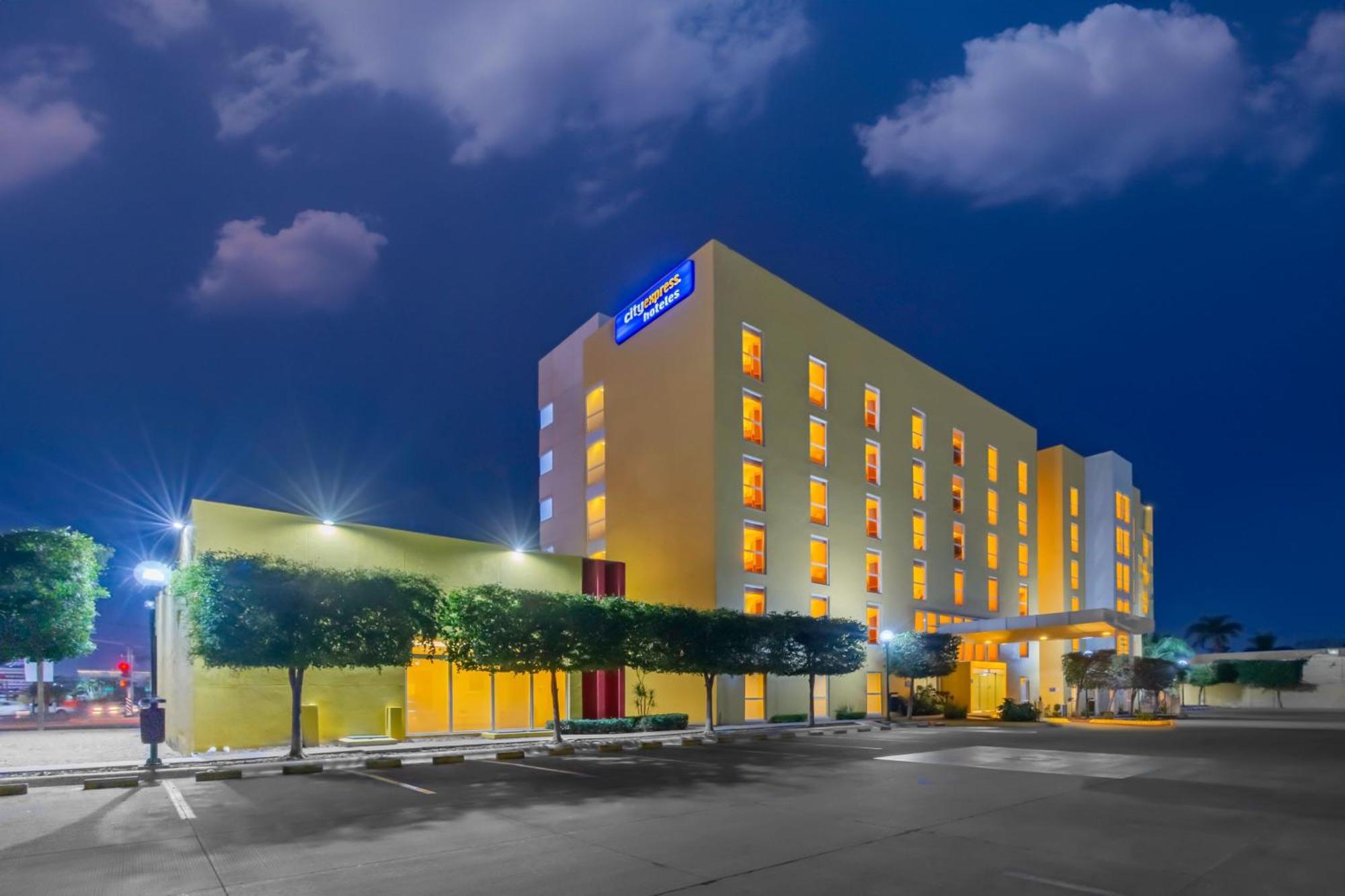 City Express By Marriott Ciudad Obregón Exteriér fotografie
